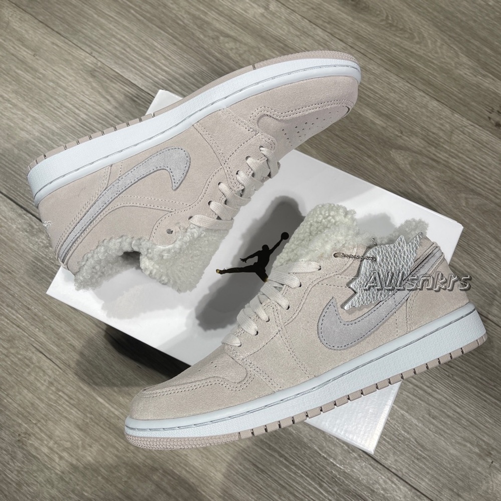 Air Jordan 1 Low Sherpa Fleece Women’s - Picture 9 of 10